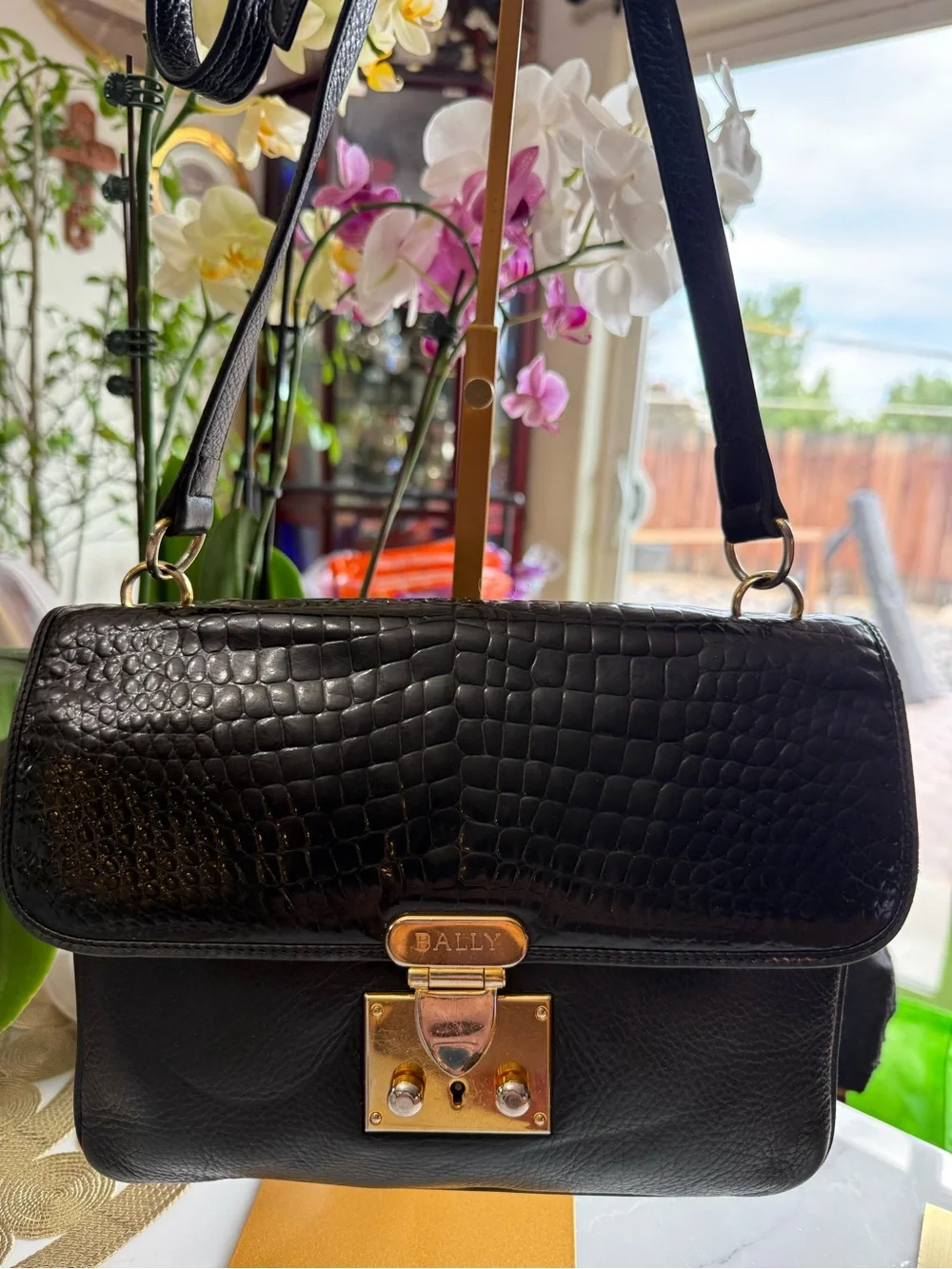 Authentic Vintage BALLY Black Croc Embossed Leather Shoulder Bag Flap Gold